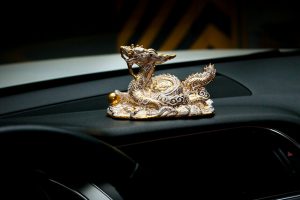 Mệnh Thủy nên để gì trong xe ô tô