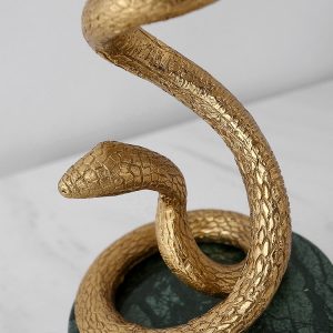 Tượng con rắn cung hoàng đạo