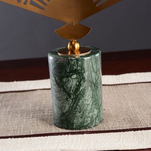 Quạt hoa văn phong cách cổ điển