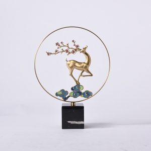 Hươu hoa anh đào trang trí