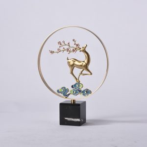 Hươu hoa anh đào trang trí