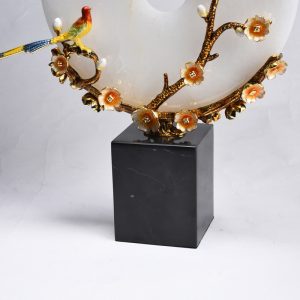 Chim khuyên đậu cành mai đồng điếu ngọc