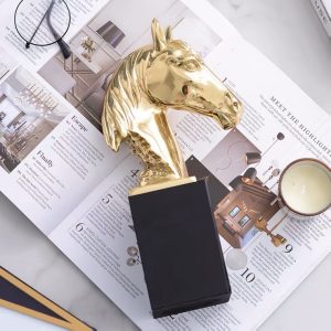 Mô hình đầu ngựa để bàn