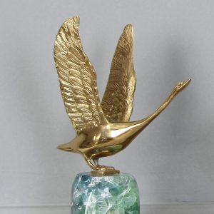 Tượng con ngỗng bằng đồng