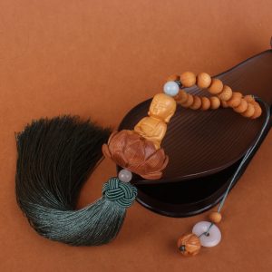 Khánh treo ô tô mặt Phật điêu khắc đẹp