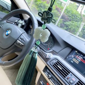 Dây treo xe ô tô mặt Tỳ Hưu ngọc bích trang trí