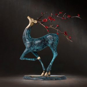 Hươu hoa anh đào để bàn đẹp