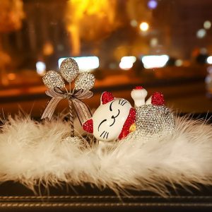 Mèo may mán vẫy tay trang trí ô tô xinh xắn