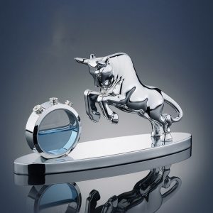 Tượng bò tót để taplo trang trí oto