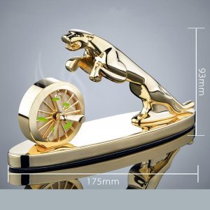 Tượng con báo để taplo oto sang trọng