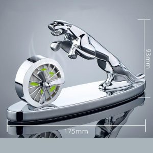 Tượng con báo để taplo oto sang trọng