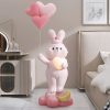 Tượng thỏ bunny ôm đèn led để sàn phòng khách đẹp