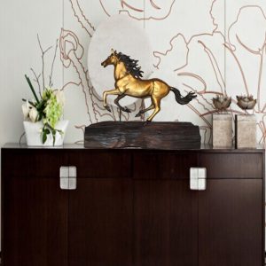 Mua tượng ngựa mang ý nghĩa may mắn