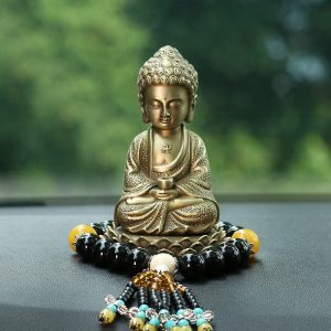 Tượng Phật A Di Đà để trên taplo xe hơi cao cấp ý nghĩa