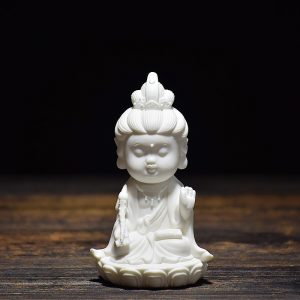Tượng Quan Âm Bồ Tát để trên oto mang lại may mắn