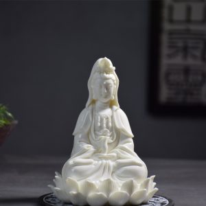 Tượng Quan Âm đặt taplo mang lại bình an