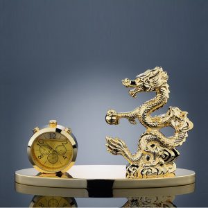 Tượng rồng vàng trang trí oto sang trọng