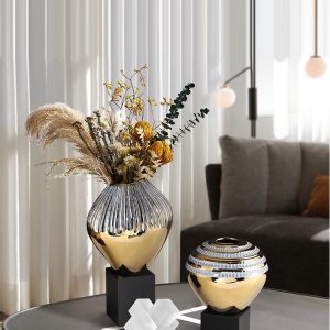 Lọ cắm hoa hình cây xương rồng