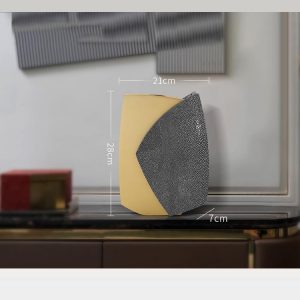 Lọ hoa trang trí sang trọng