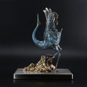 Tượng hạc bằng đồng tinh xảo